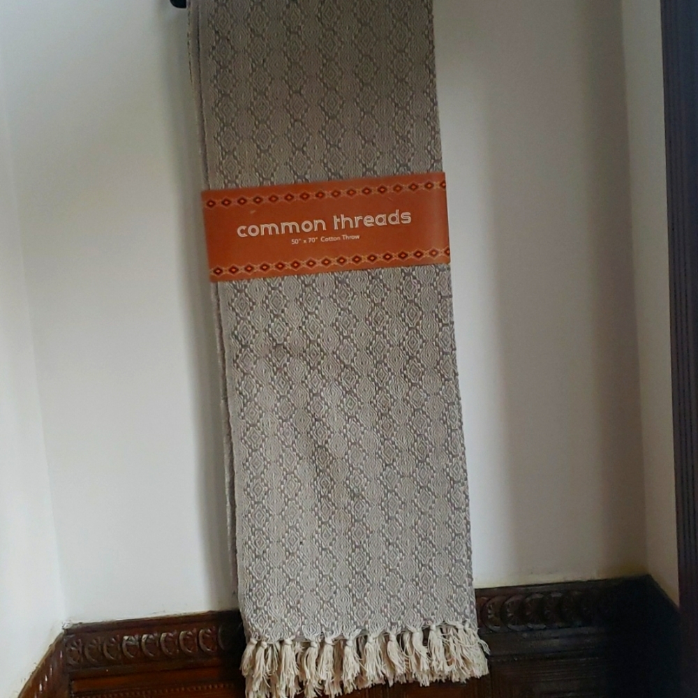 NWT COMMON THREADS Cotton Blankets Diamond Pattern- Gray